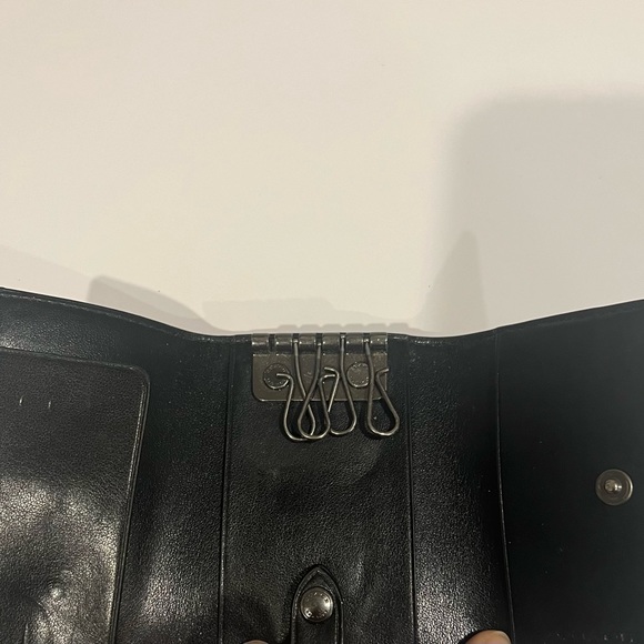 Mini Coach Key Wallet - Picture 5 of 6